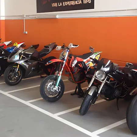 Carbo Y Garaje , Apartamento